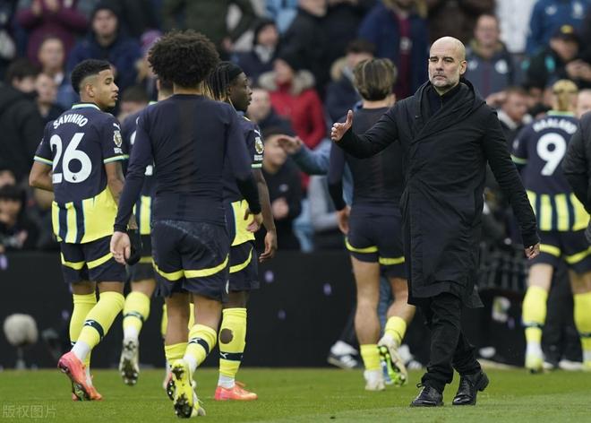 爱游戏平台-关于转折点曼城状态回暖；英超今晨攻防权衡；悬念犹存；轮换策略被讨论的信息