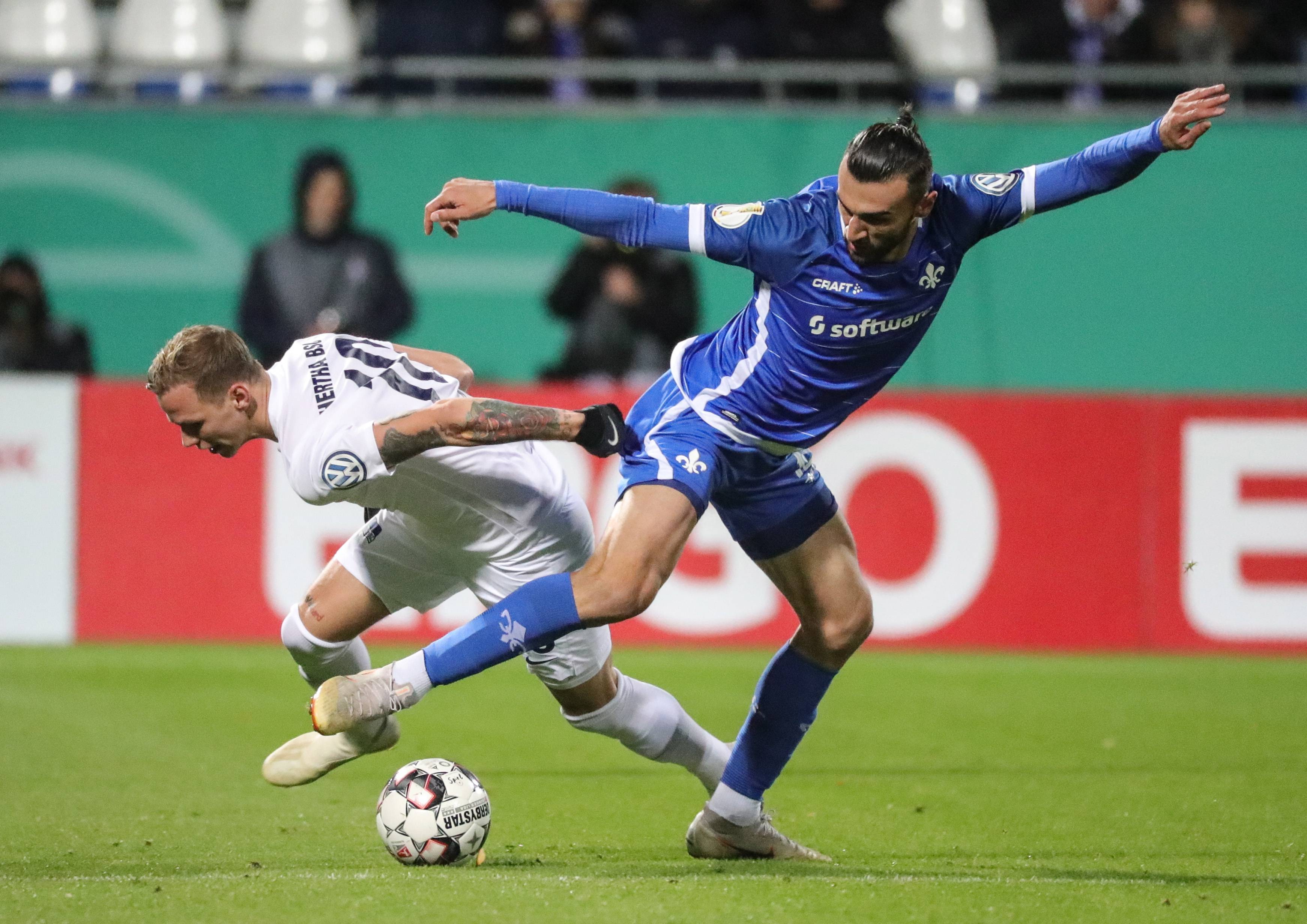 爱游戏官网-芝加哥公牛迎德国杯关键赛；关键时刻手感冰凉；压力陡增；身体对抗强度拉满(驻坡台20%是多少度)