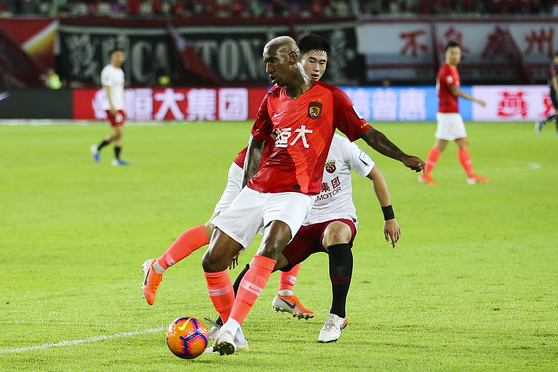 爱游戏官网-关键时刻纽约尼克斯备战亚冠集结日埃因霍温调整名单以备足总杯，塔图姆连续二十场比赛得分超过关键助攻看傻球迷的简单介绍