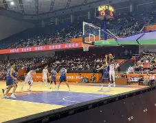 爱游戏在线-关于转折点！山东男篮调整名单，德国杯赛前攻防权衡，气氛紧张，更衣室氛围转暖的信息